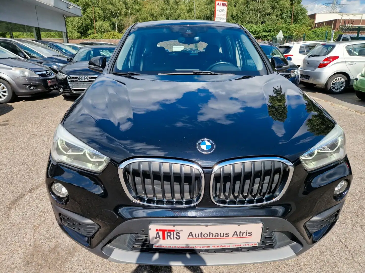 BMW X1 Baureihe X1 sDrive 18 d Advantage Automatik Schwarz - 1