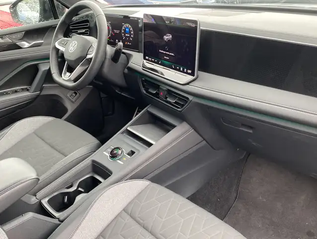 Volkswagen Tiguan view 8