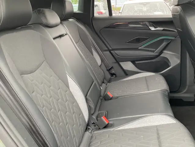 Volkswagen Tiguan view 9