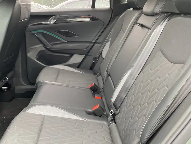 Volkswagen Tiguan view 11