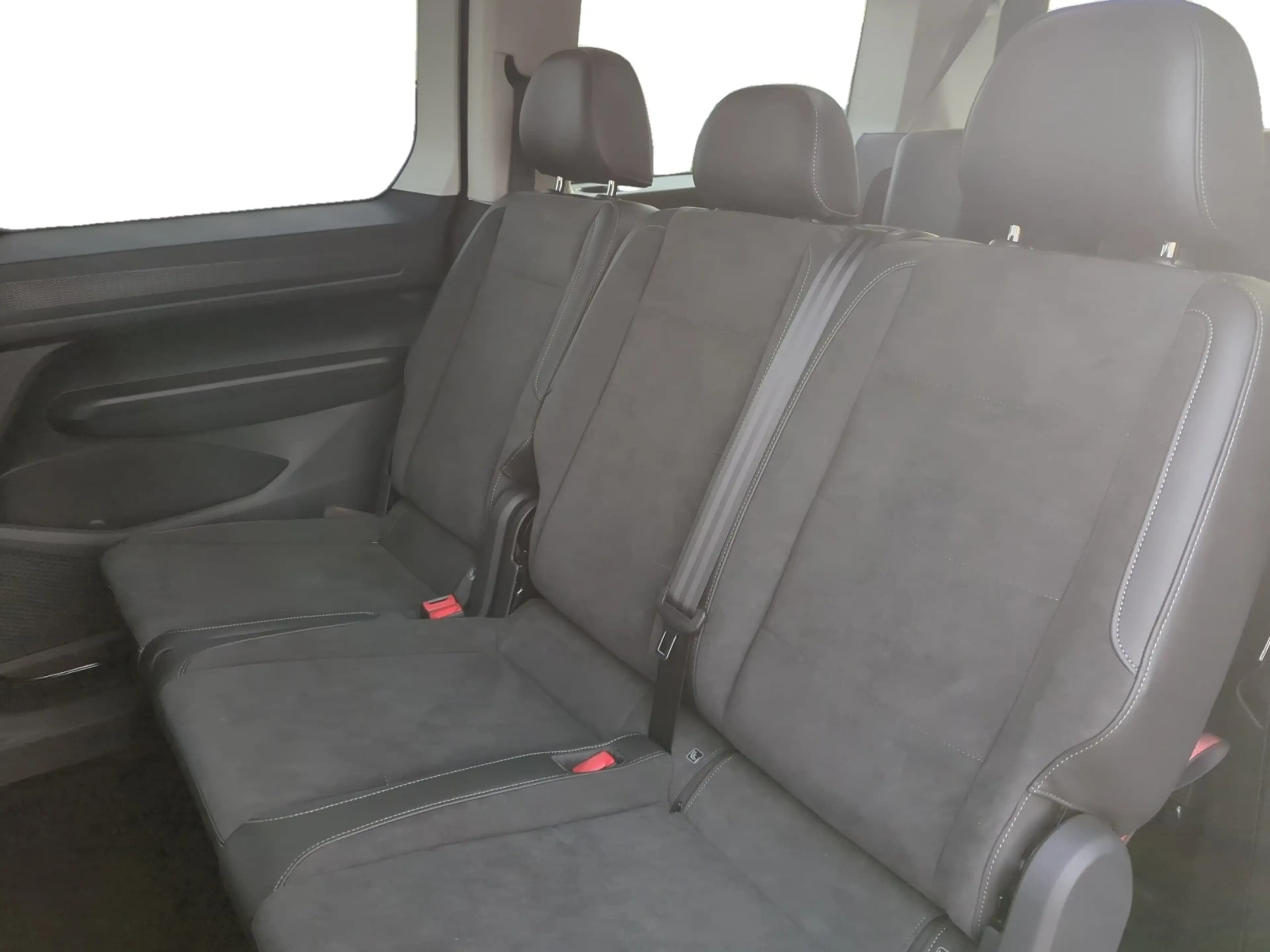 Volkswagen Caddy Kombi Style 1.5 TSI DSG ACC*AHK*NAVI*LED*PDC — photo 10