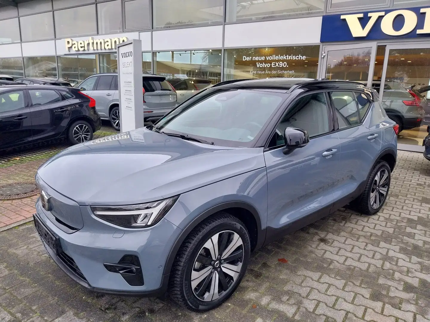 Volvo XC40 Ultimate Recharge Pure Electric 2WD Gris - 2