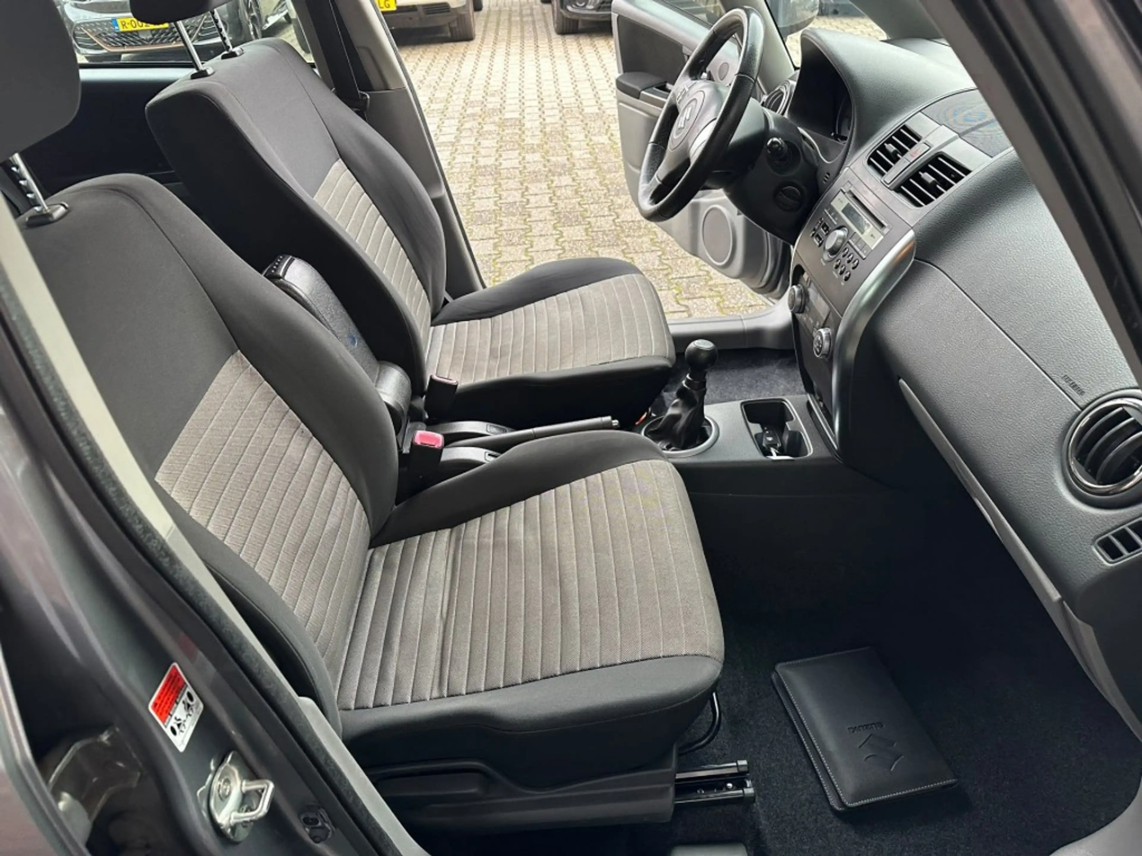 Suzuki SX4 1.6 EXCLUSIVE, Trekhaak, Stoelverwarming, Keyless, — photo 14