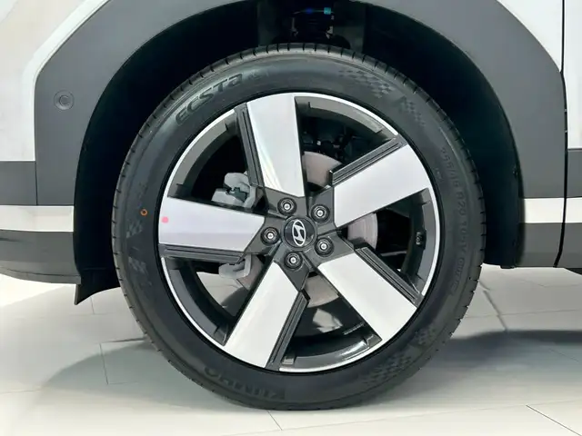 Hyundai Santa FE view 10