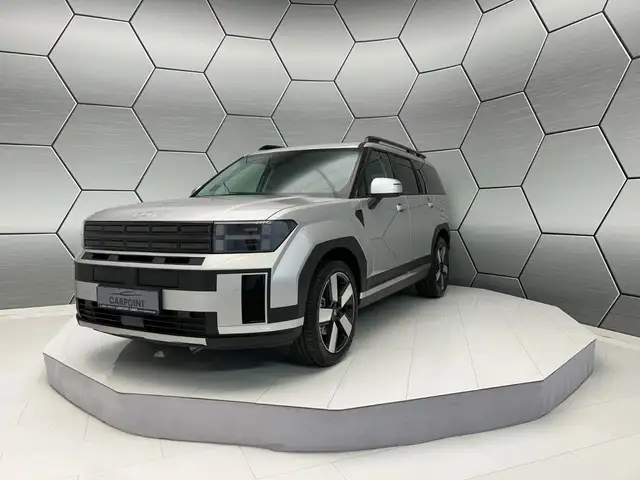 Hyundai Santa FE view 2