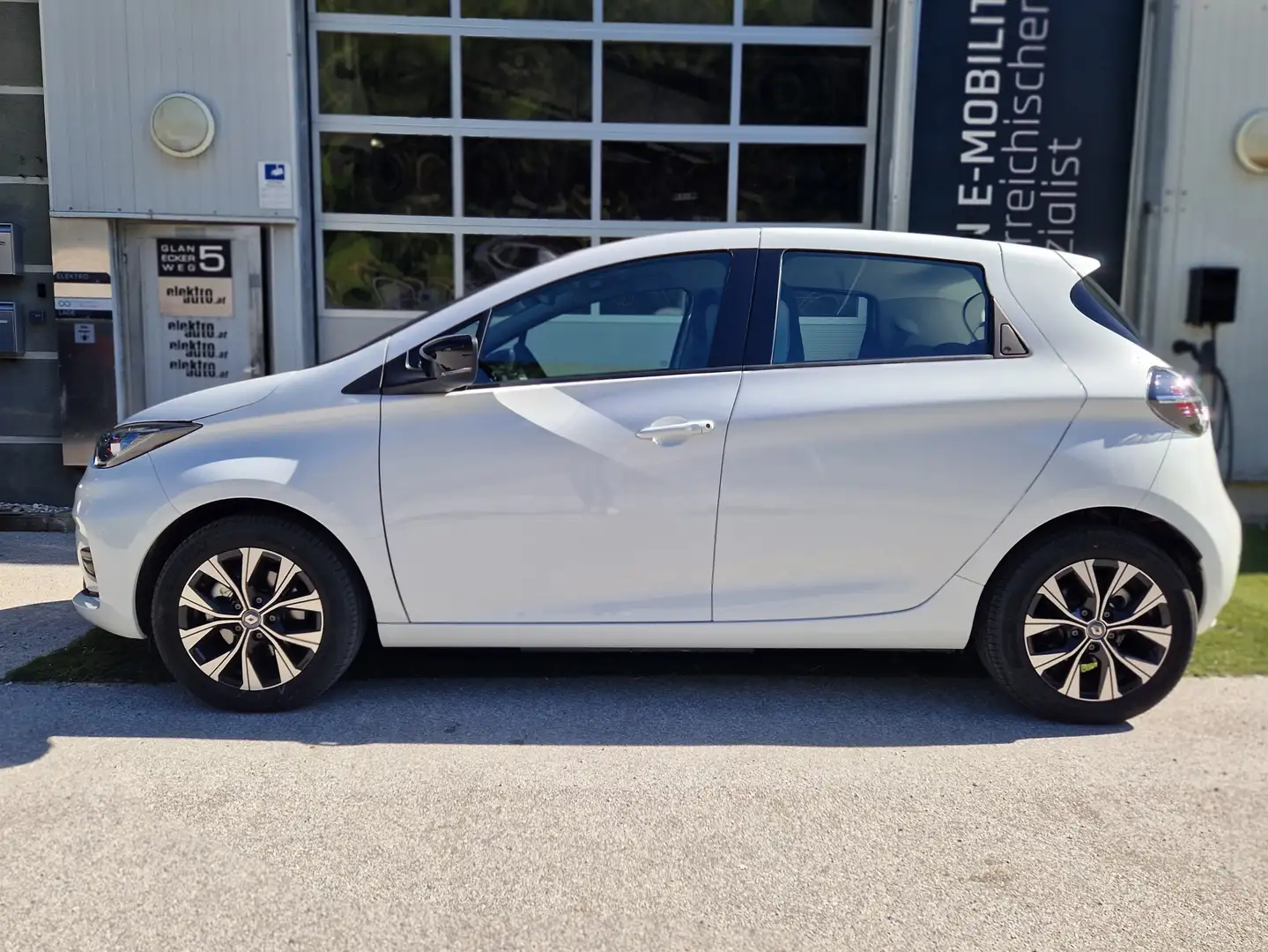 Renault ZOE Z.E.50 complete R135 52kWh NEUWERTIG Evolution Weiß - 1