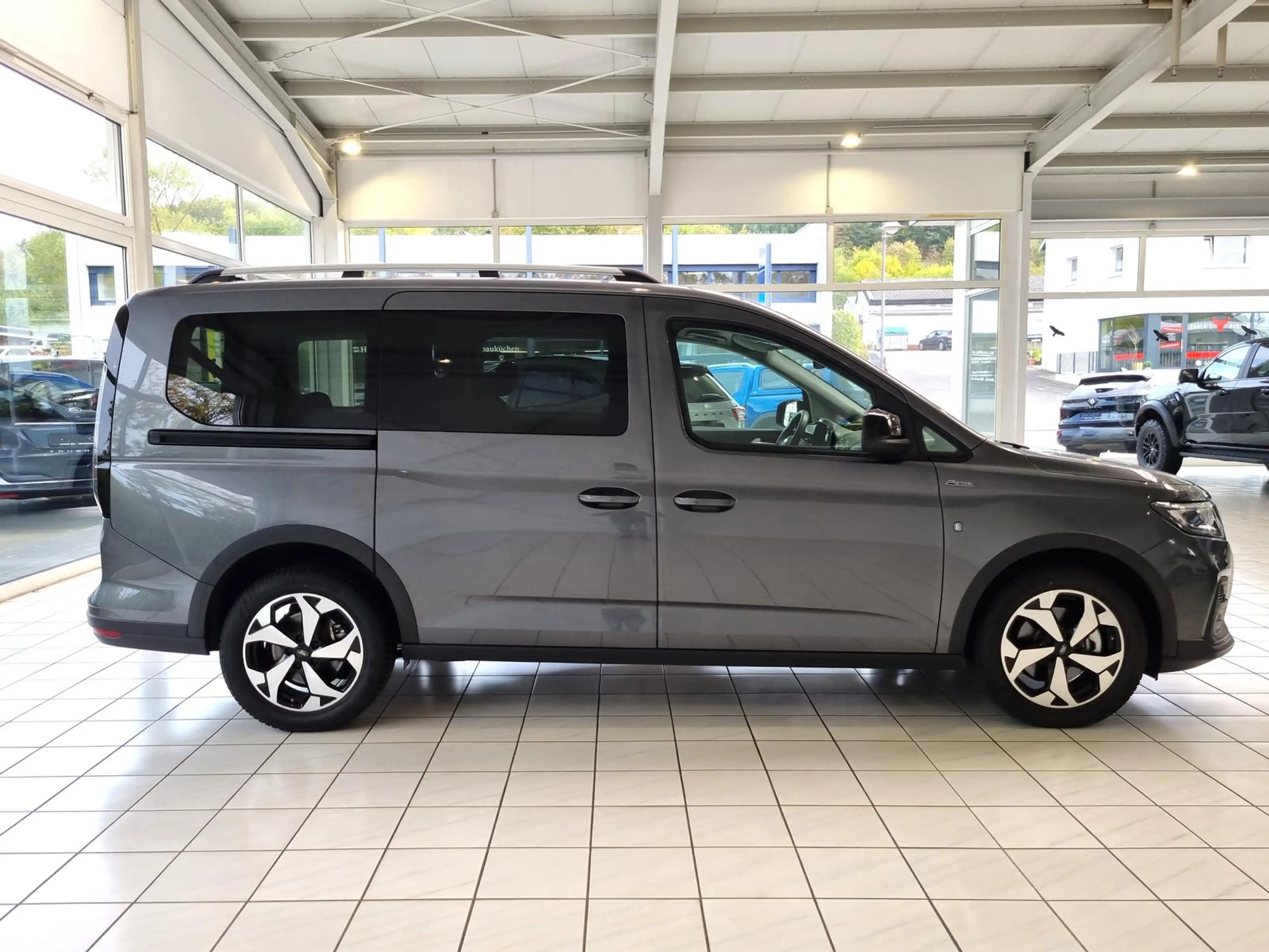 Ford Tourneo Connect L2 Active PHEV #AGR #FA 5P #7-Sitze #Pano #R.Kam # — photo 5