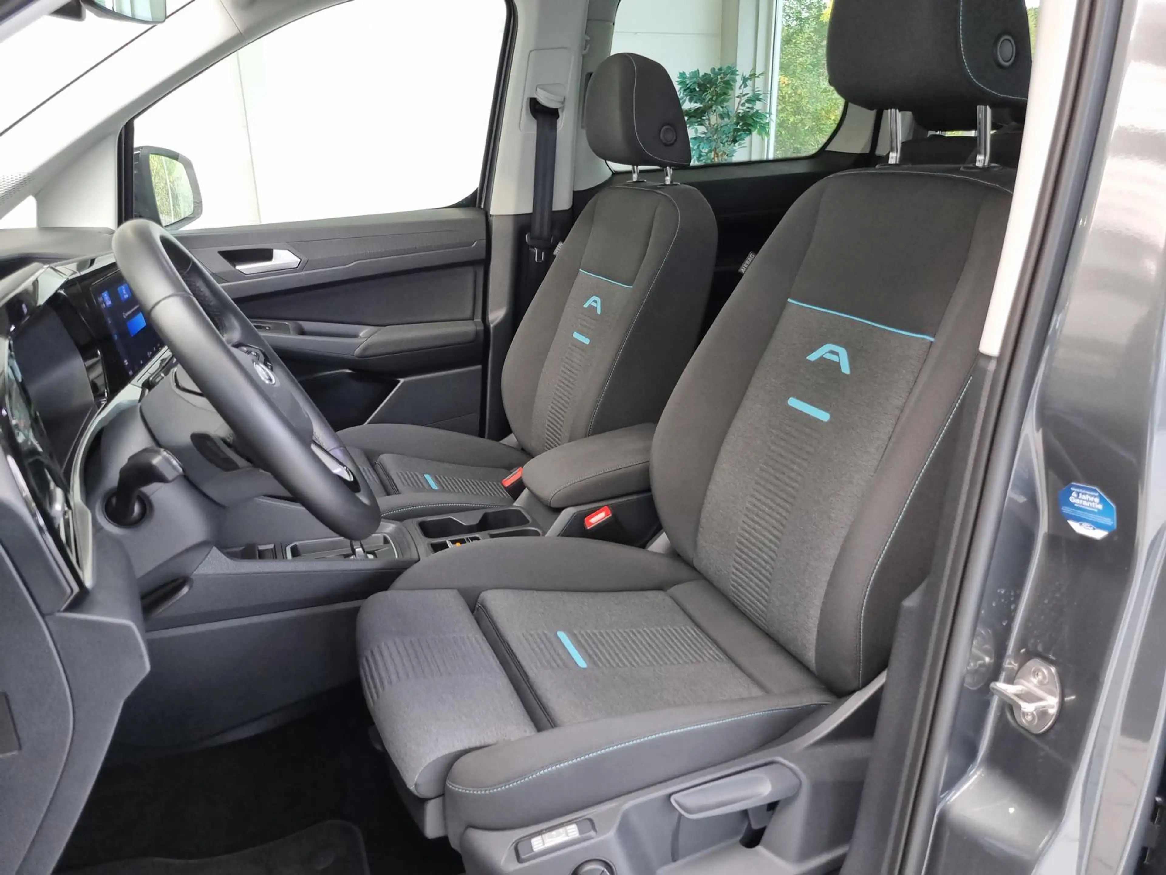 Ford Tourneo Connect L2 Active PHEV #AGR #FA 5P #7-Sitze #Pano #R.Kam # — photo 11
