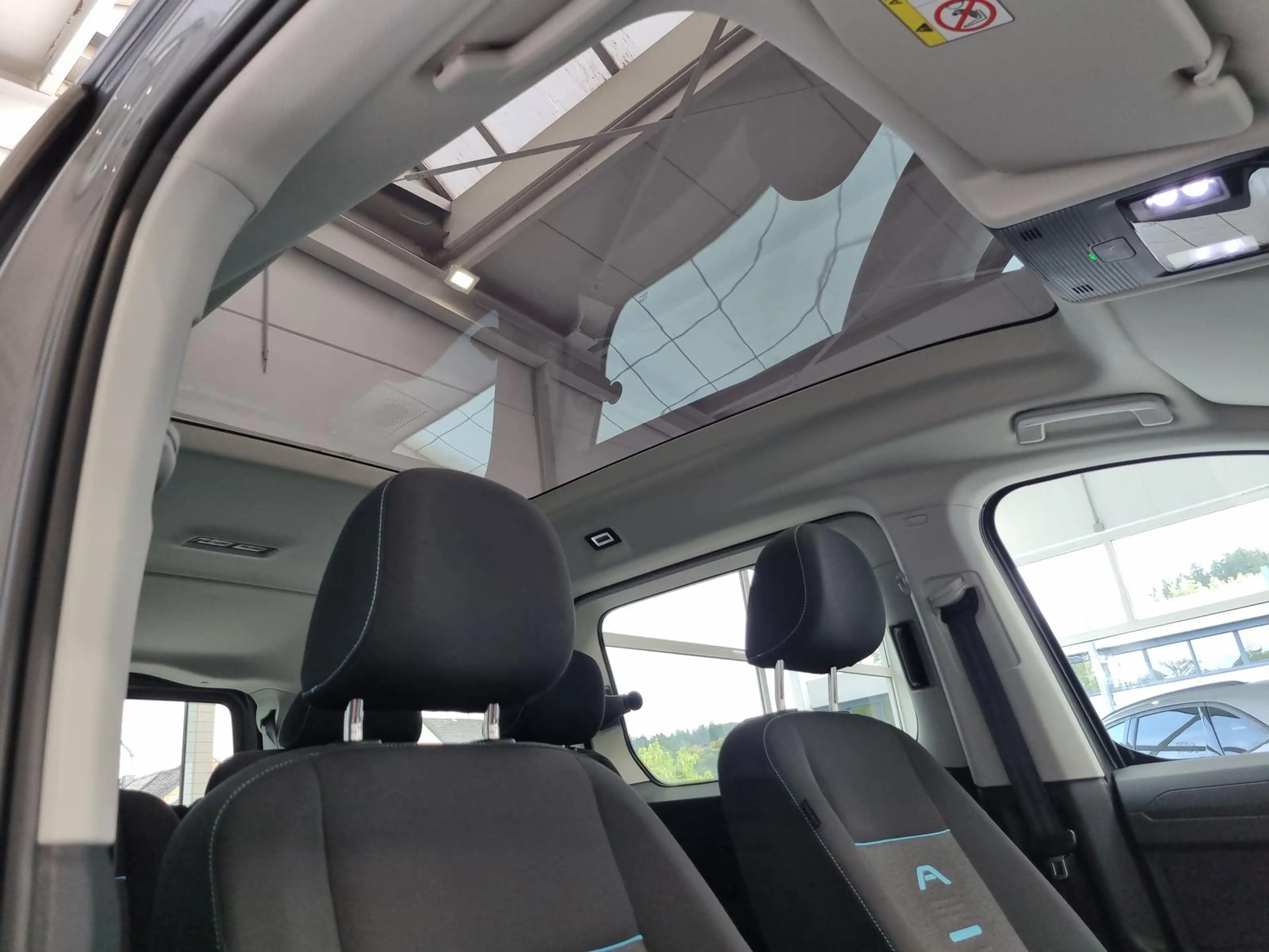Ford Tourneo Connect L2 Active PHEV #AGR #FA 5P #7-Sitze #Pano #R.Kam # — photo 10
