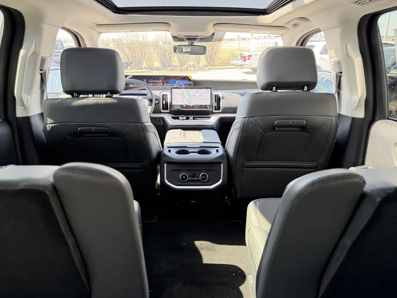 Ford Expedition снимка Ford Expedition