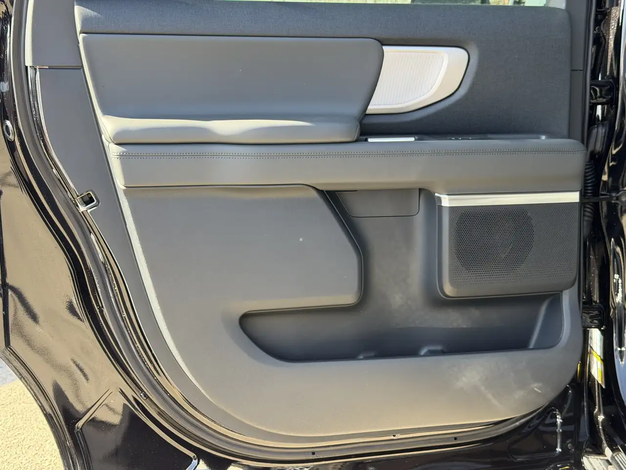 Ford Expedition снимка Ford Expedition