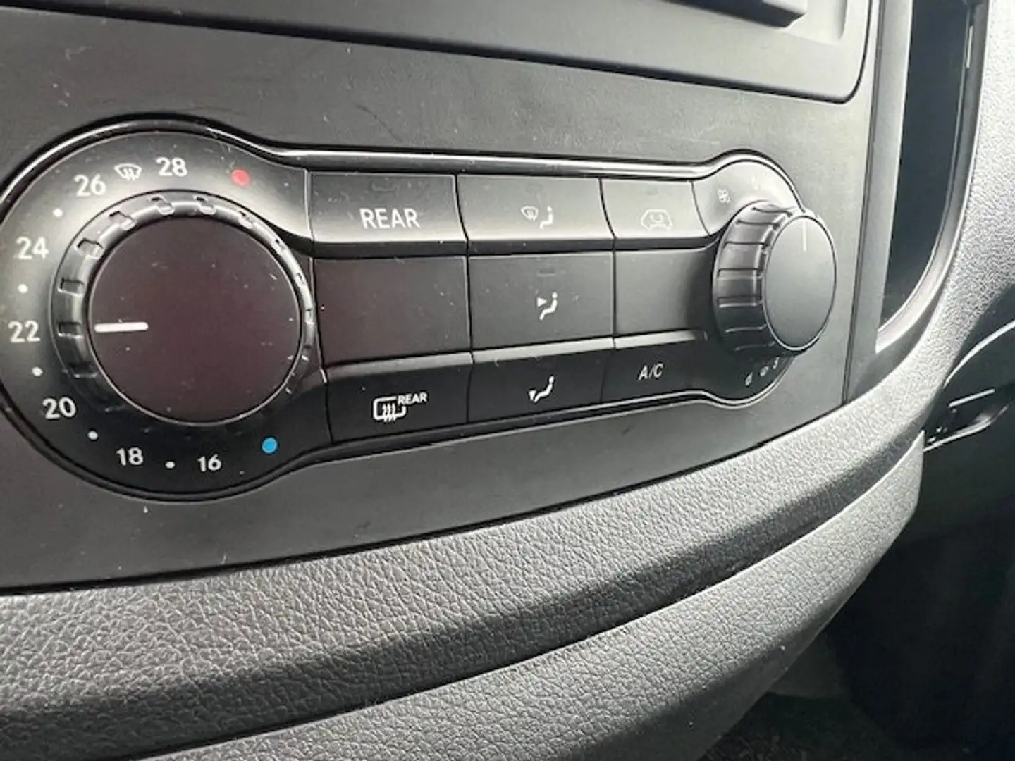 Mercedes-Benz Vito 114 cdi dub kabine 6pl € 36000 euro ex btw Silber - 2
