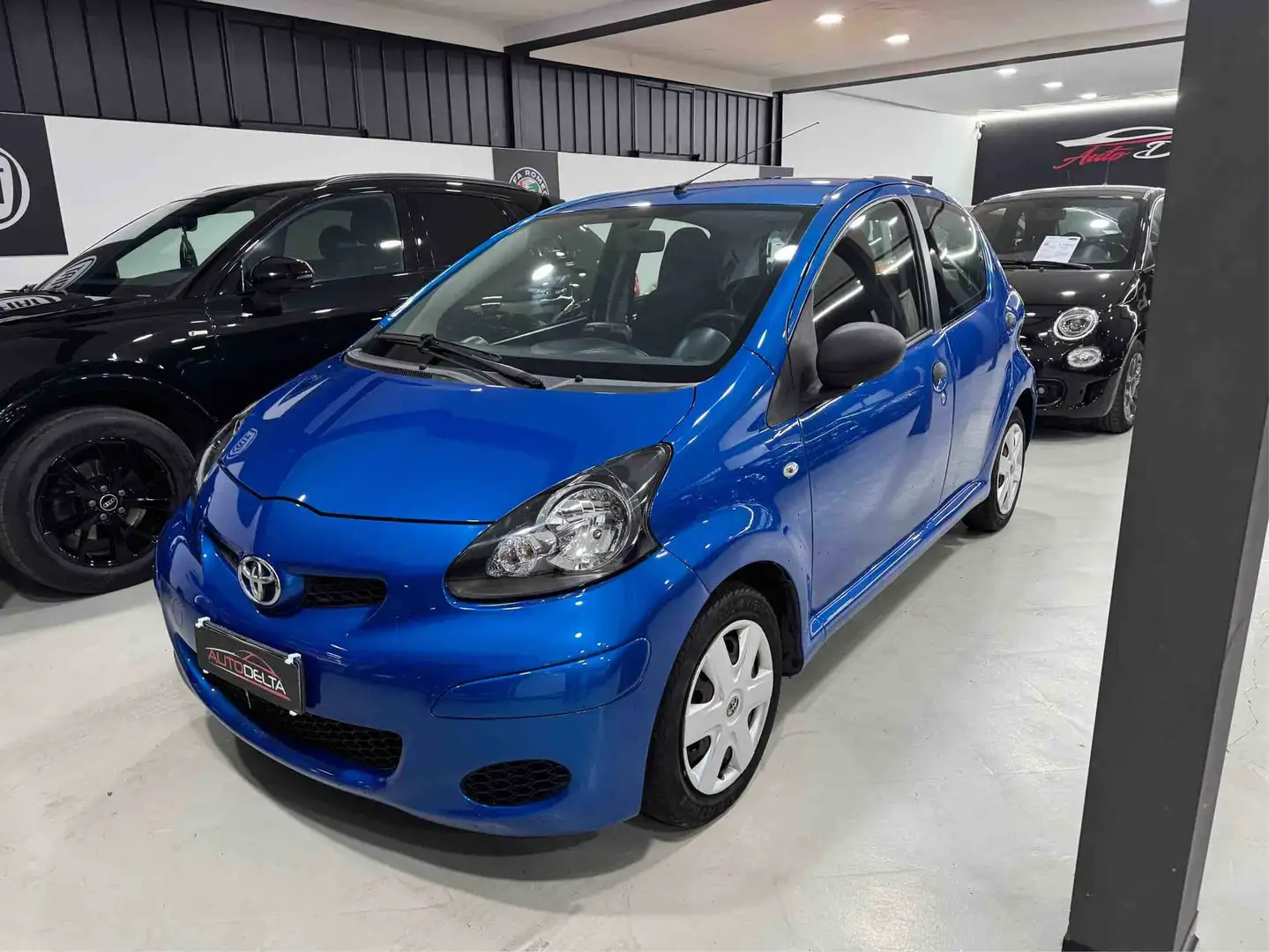 Toyota Aygo 1.0 5 porte Blu/Azzurro - 2