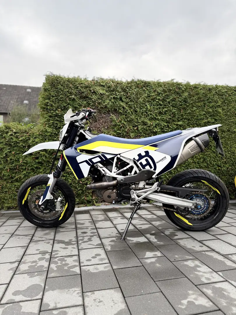 Husqvarna 701 Supermoto - 2