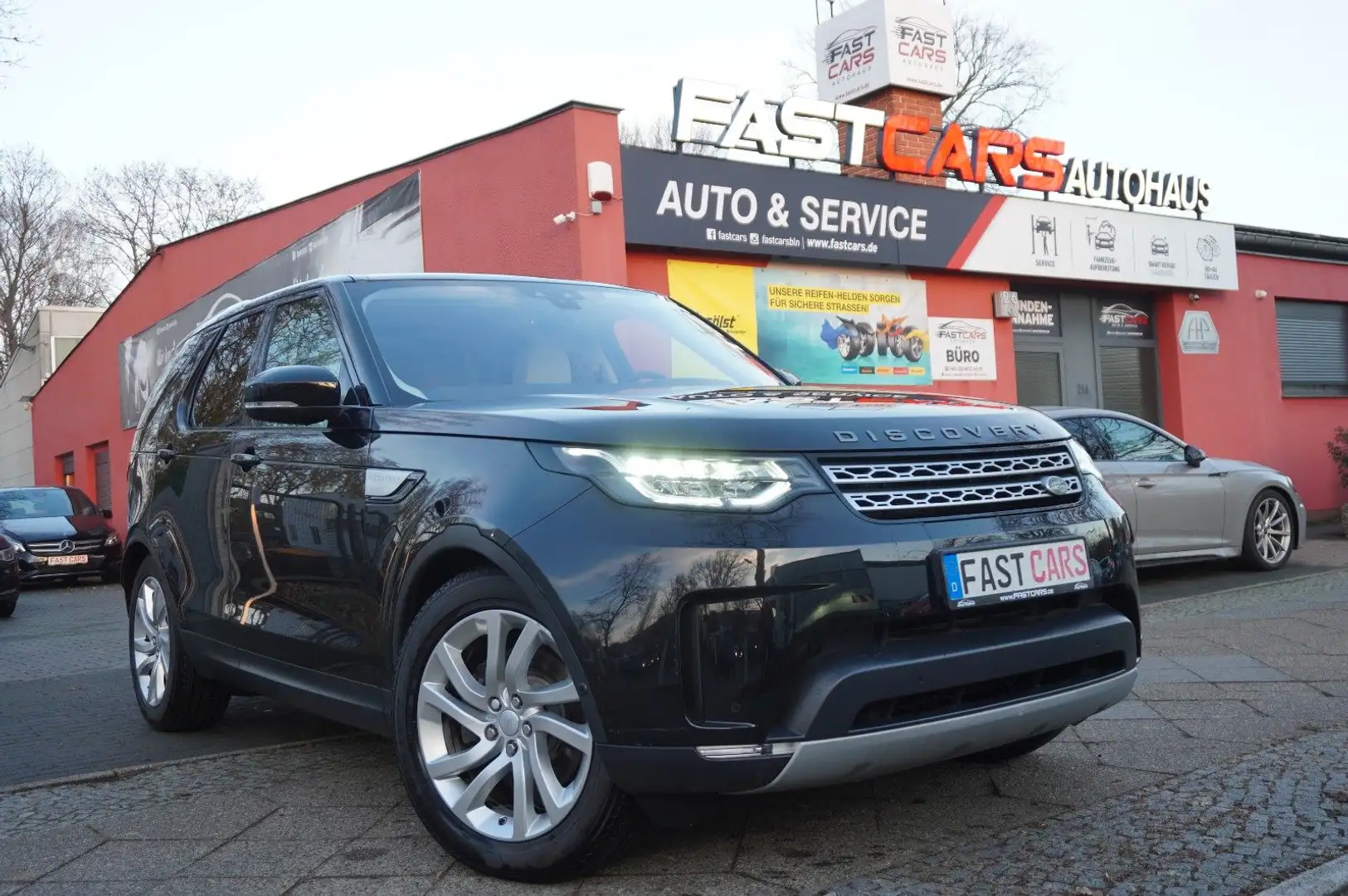 Land Rover Discovery 5 HSE TD4 Autm Navi Kamera Panorama Noir - 1