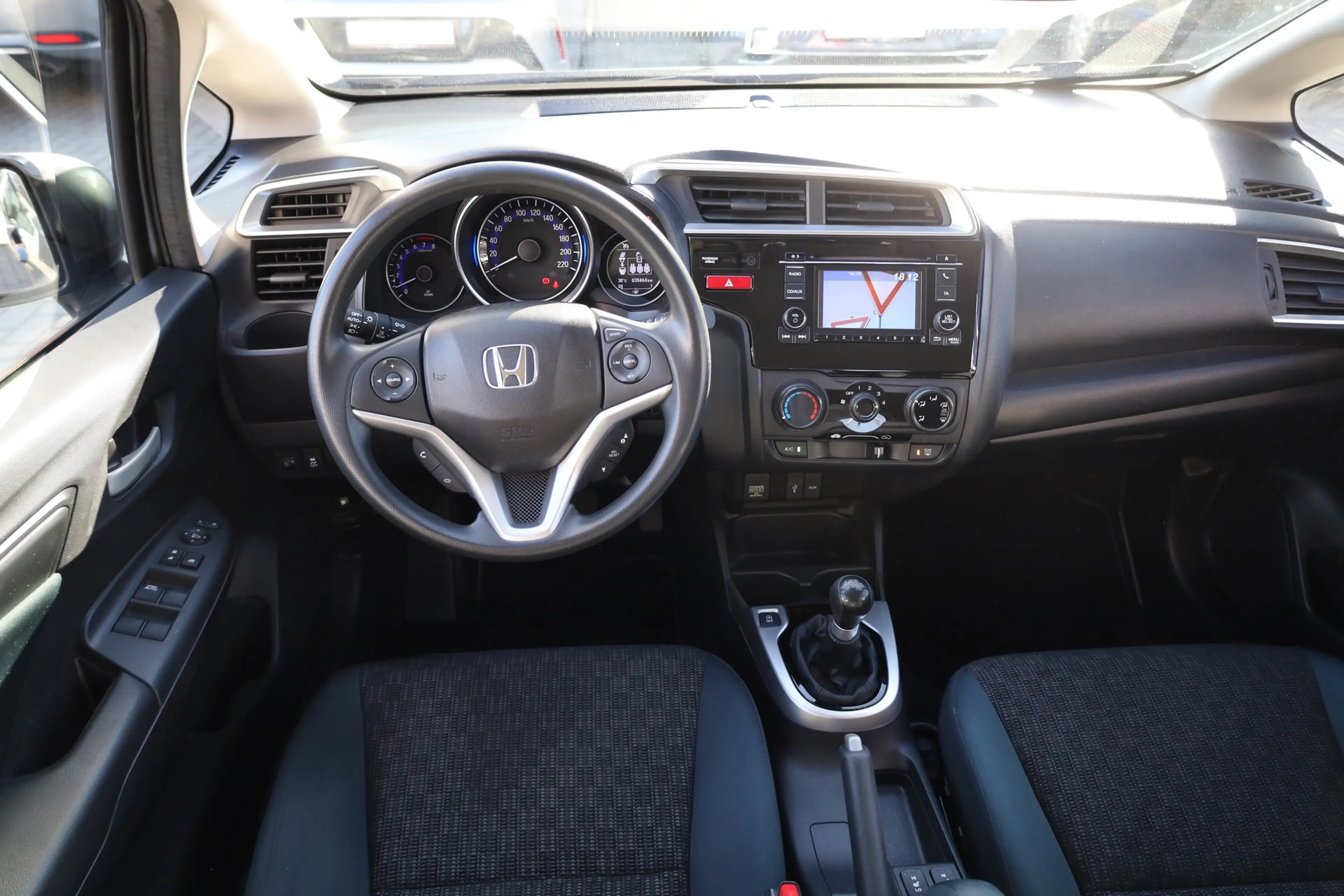 Honda Jazz 1.3 Trend Tempomat Sitzheizung AHK USB AUX — photo 26