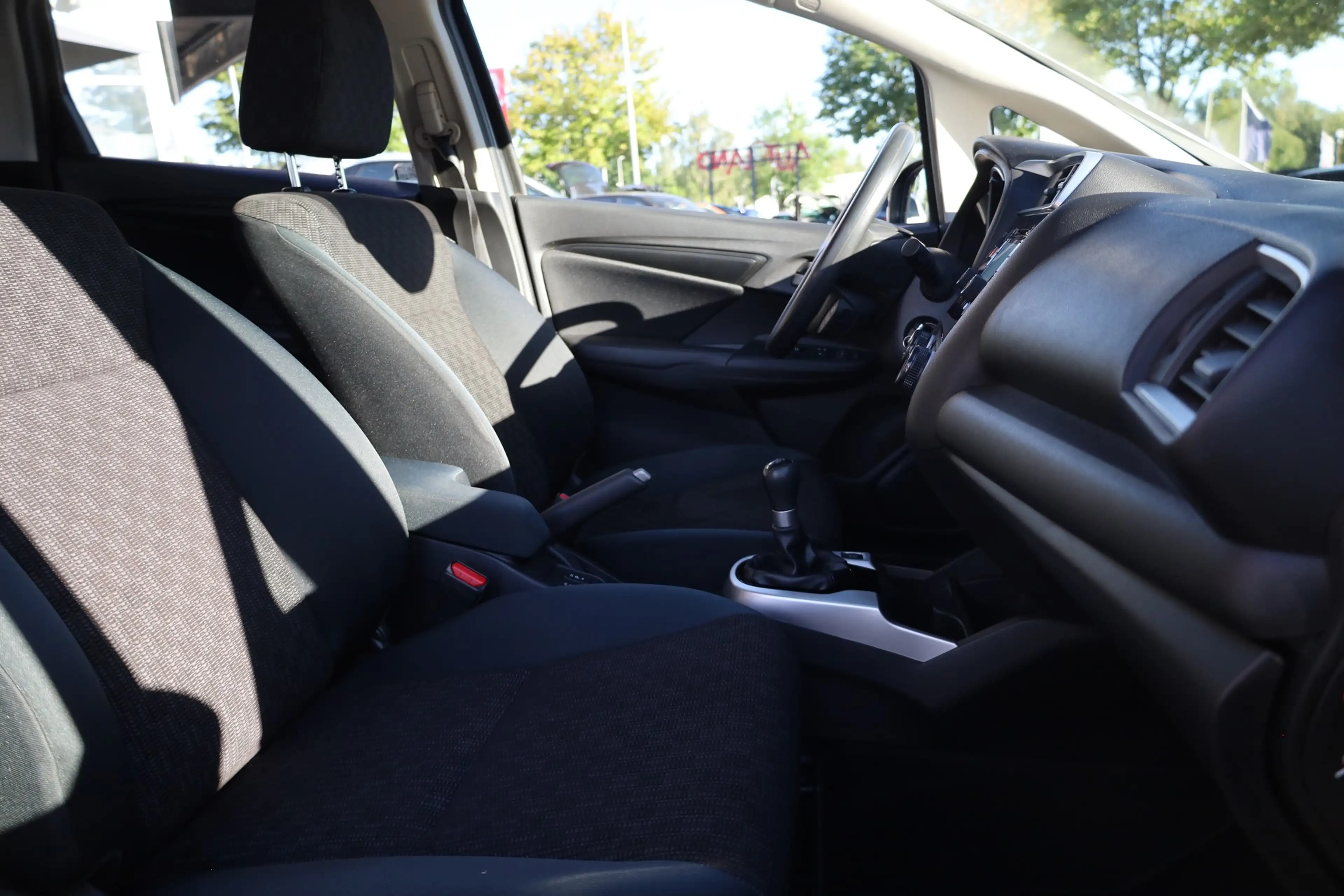 Honda Jazz 1.3 Trend Tempomat Sitzheizung AHK USB AUX — photo 29