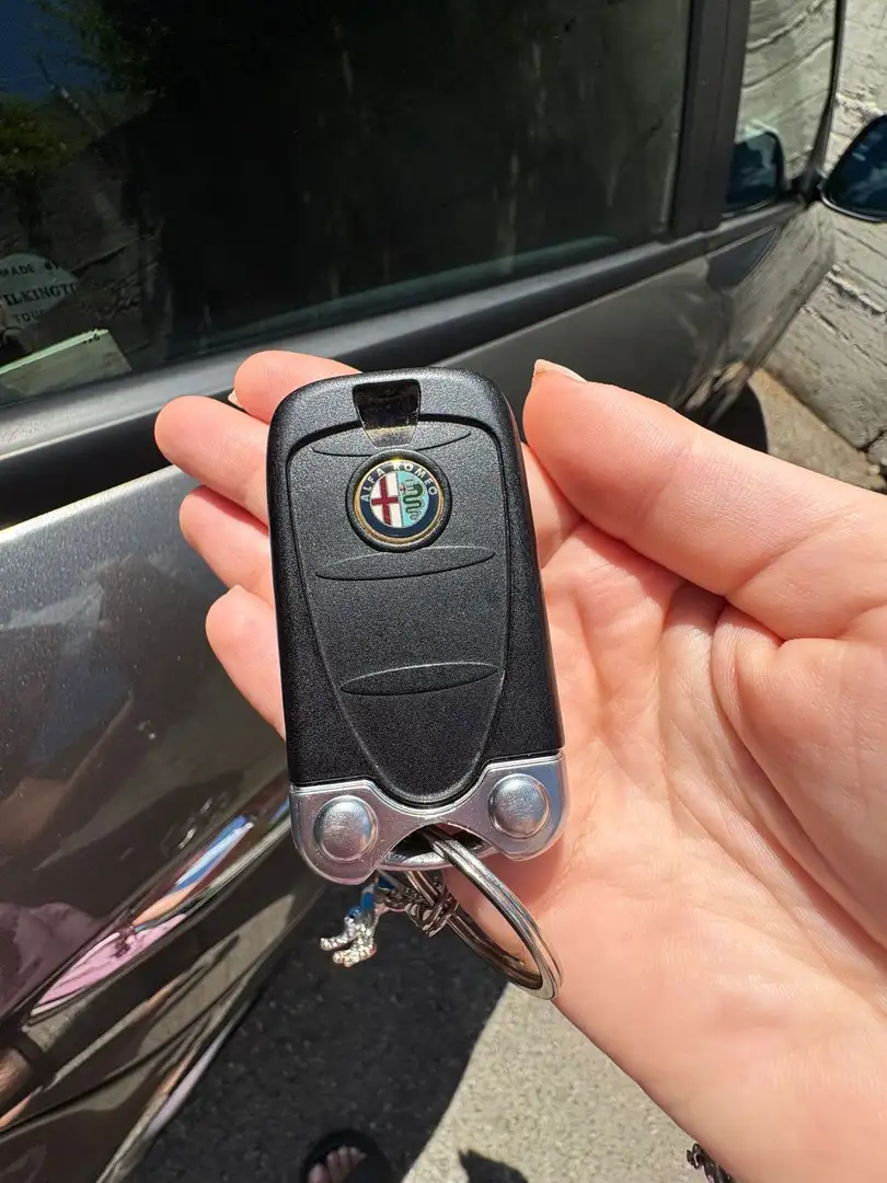 Alfa Romeo 159 159 Berlina 2.0 jtdm Progression 136cv Gri - 2