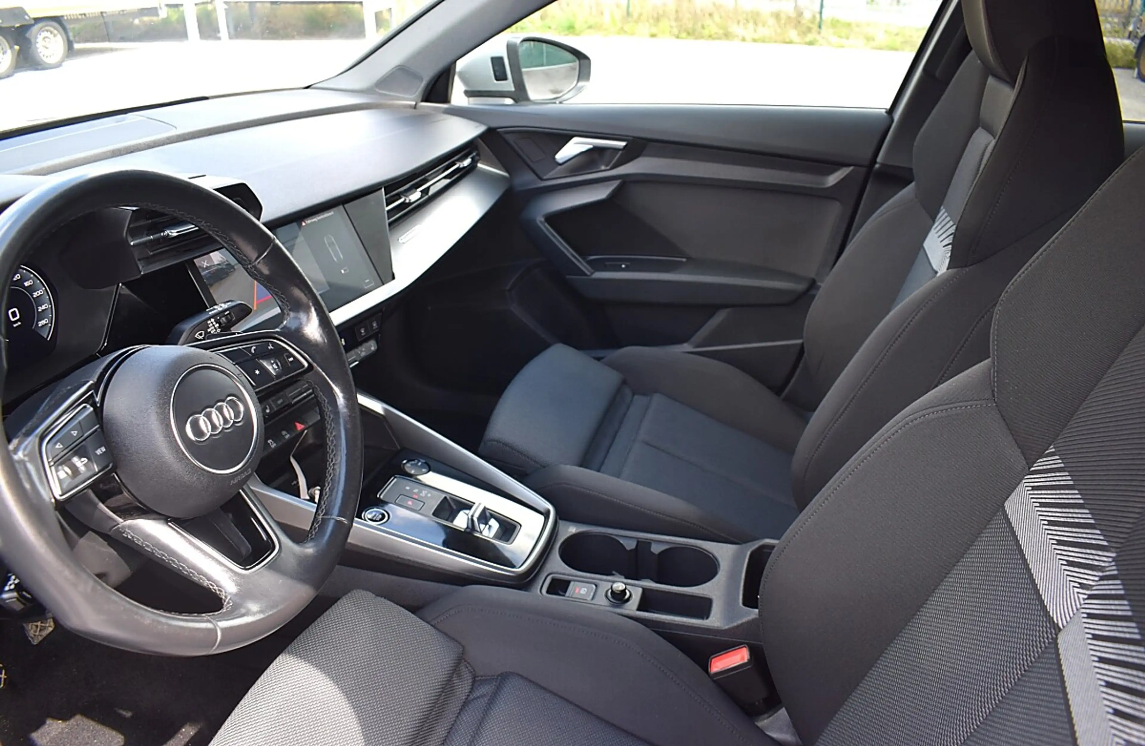 Audi A3 SB 35 TDI advanced S-tronic — photo 9