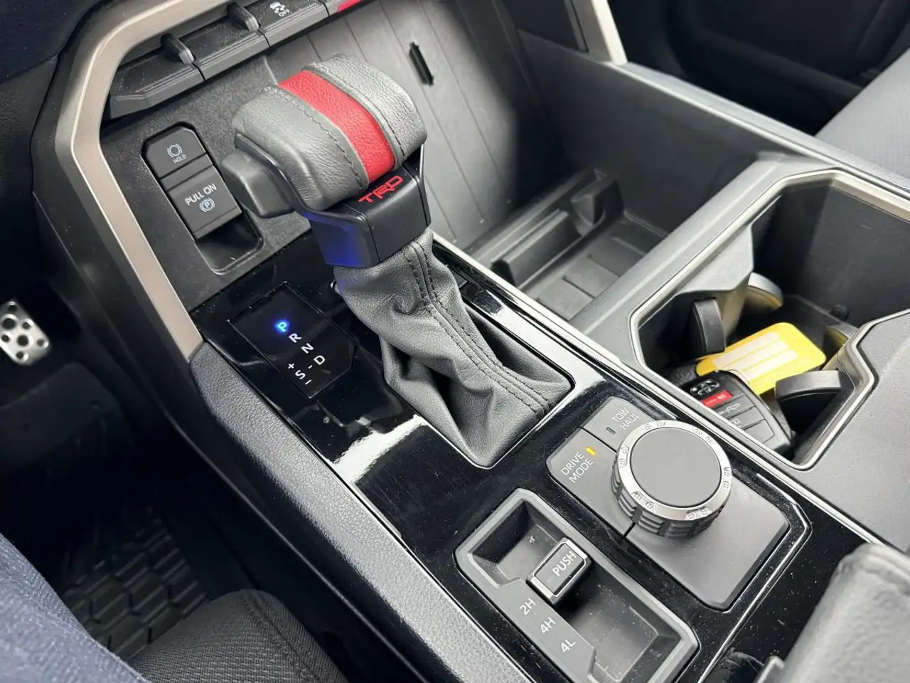 Toyota Tundra снимка Toyota Tundra