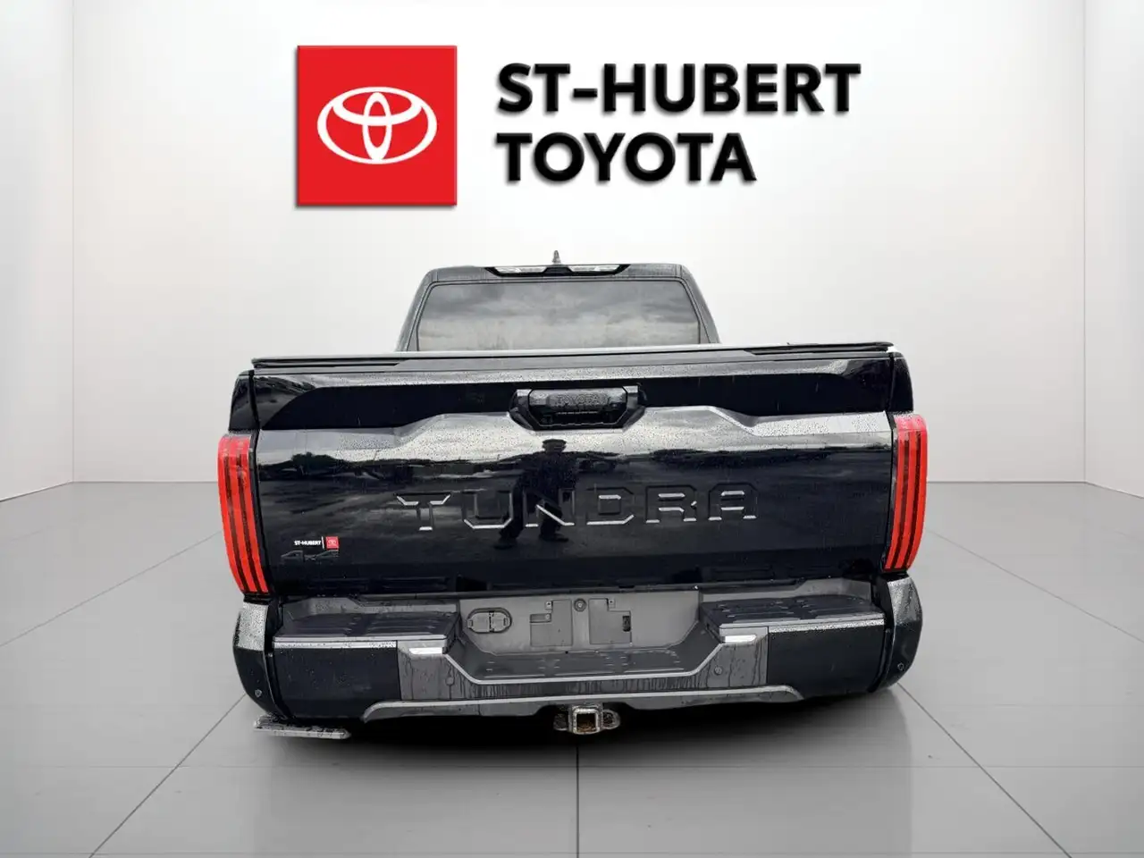 Toyota Tundra снимка Toyota Tundra