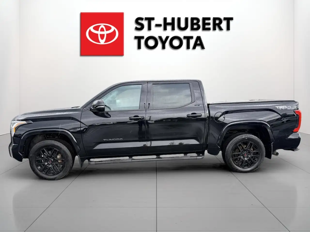 Toyota Tundra снимка Toyota Tundra