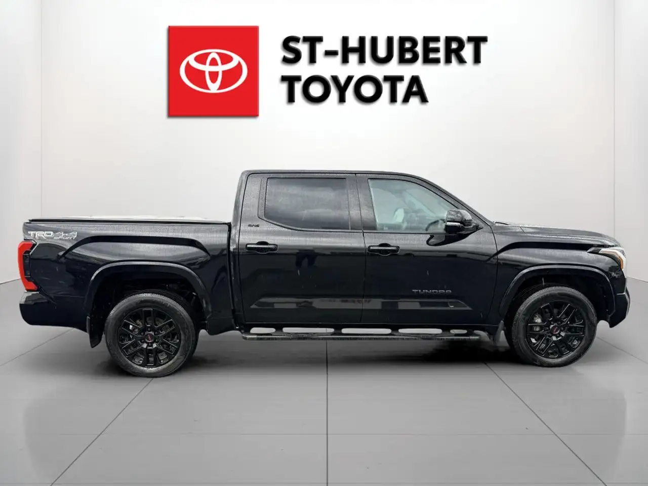 Toyota Tundra снимка Toyota Tundra