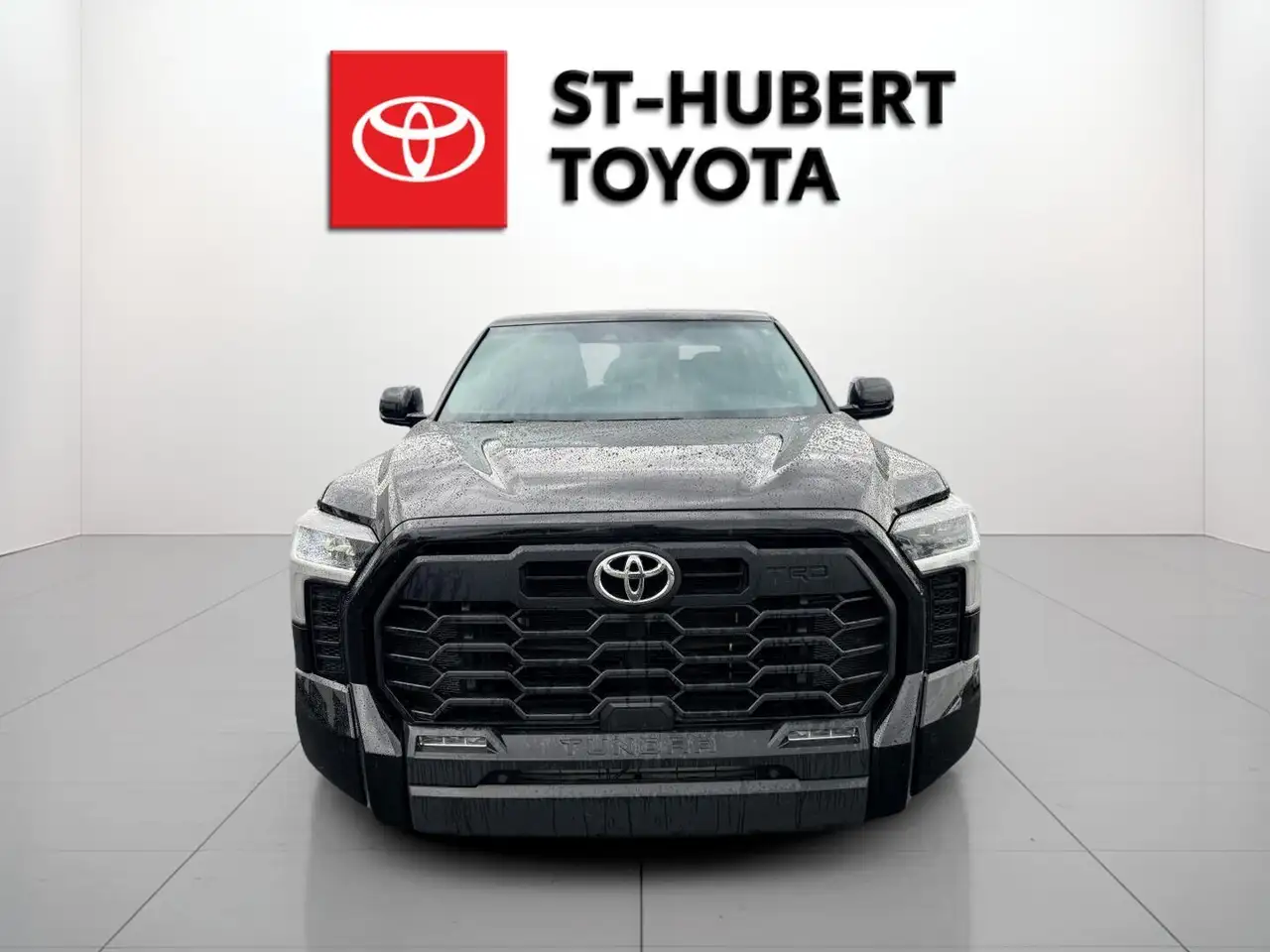 Toyota Tundra снимка Toyota Tundra