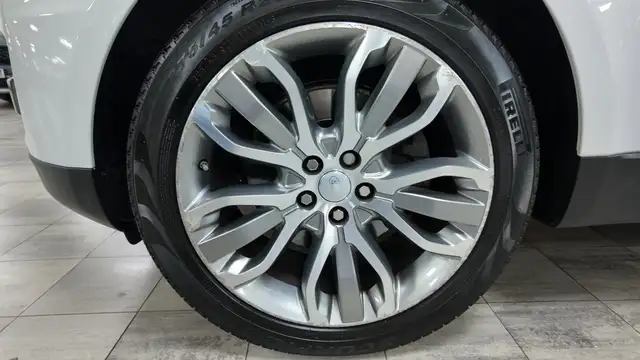 Land Rover Range Rover Sport view 11