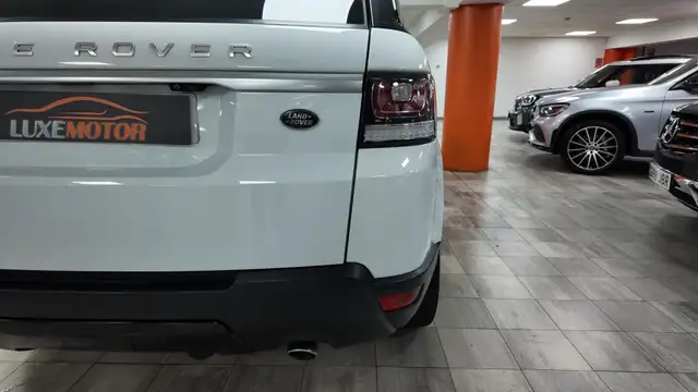 Land Rover Range Rover Sport view 15