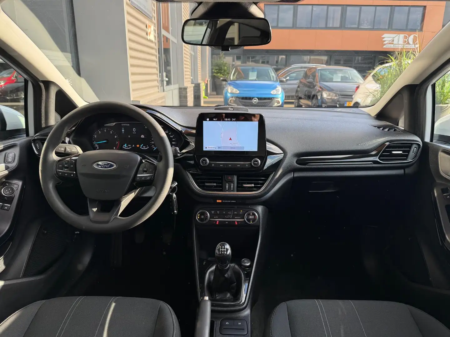 Ford Fiesta 1.1 Titanium Clima PDC CarPlay Wit - 2
