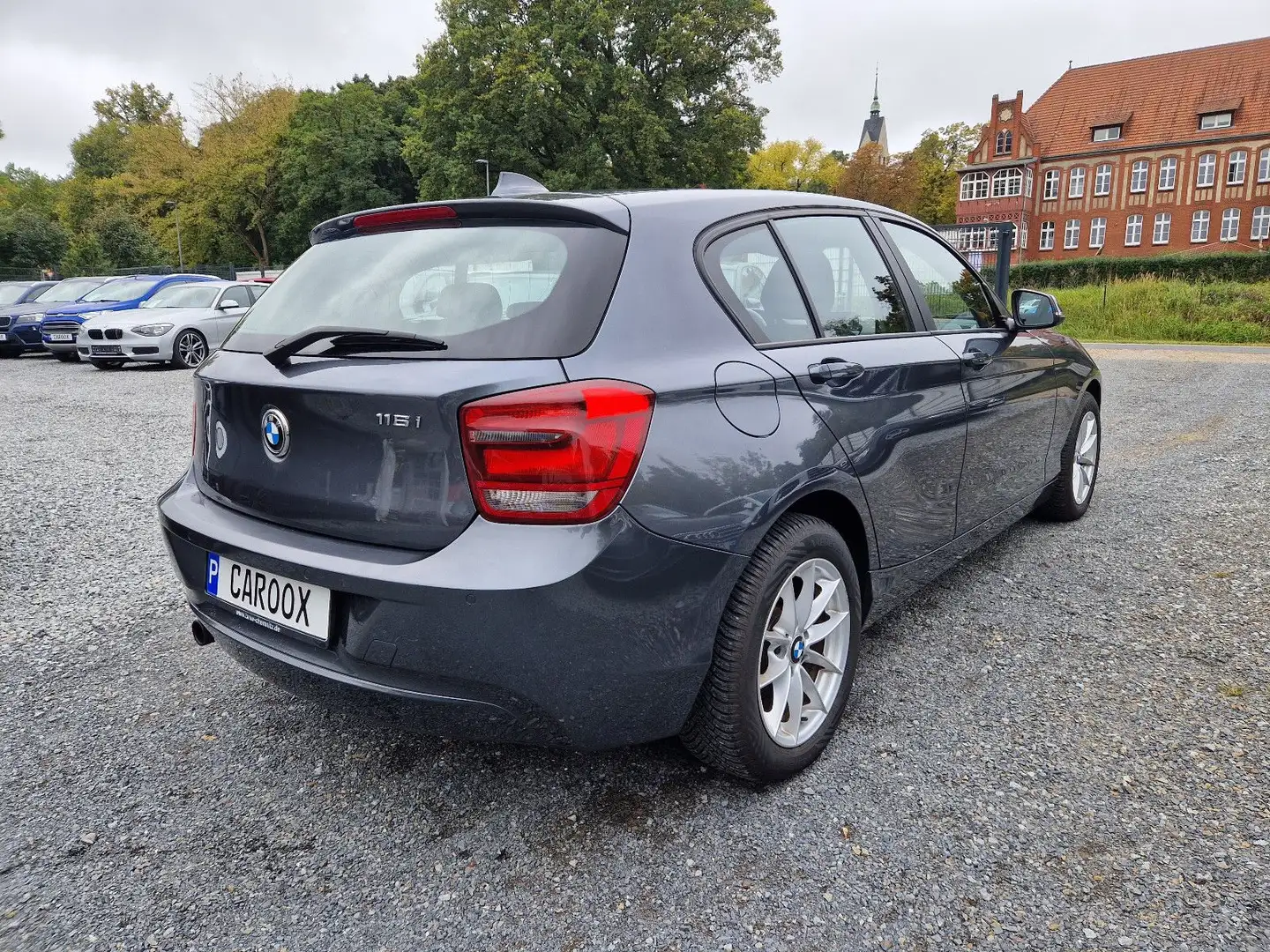 BMW 116 i SZH Gris - 2