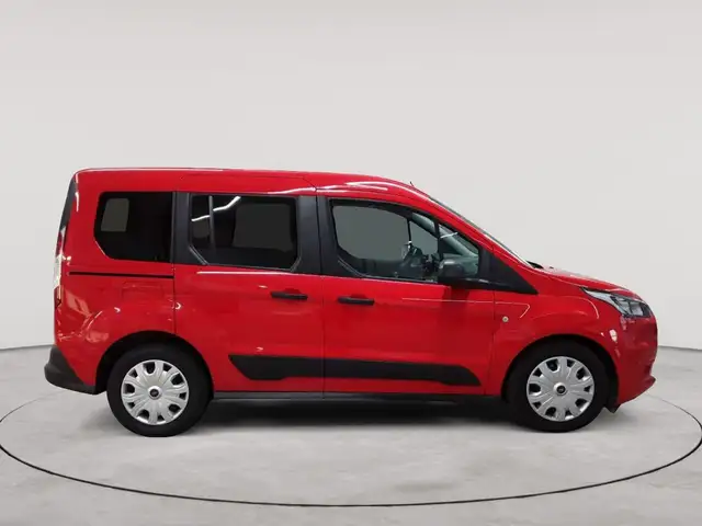 Ford Transit view 3