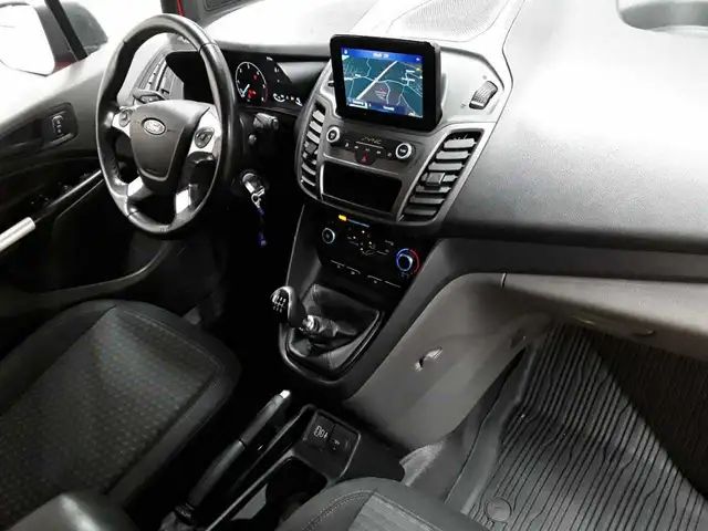 Ford Transit view 9