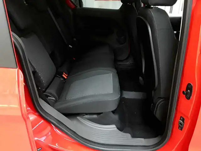Ford Transit view 14