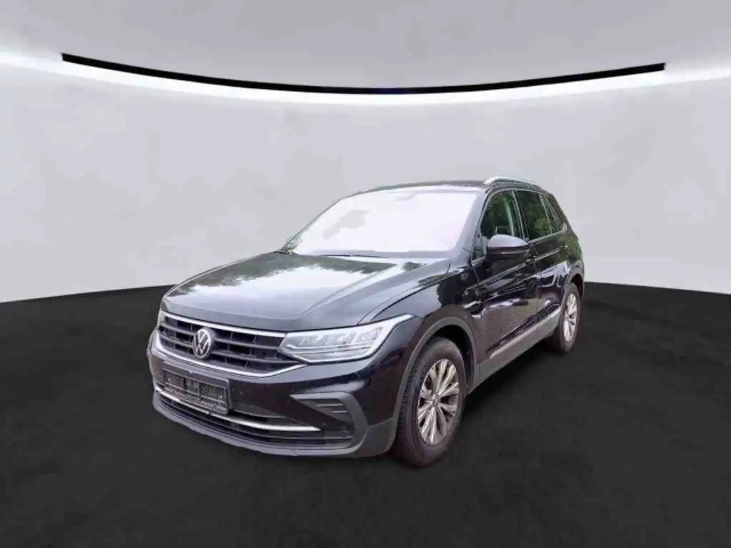 Volkswagen Tiguan 2.0 TDI DSG ACTIVE NAVI 360 behWSS Negro - 2