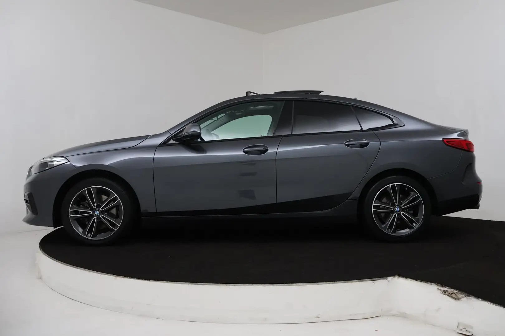 BMW 218 2-serie Gran Coupé 218i Executive Edition (PANORAM Grijs - 2