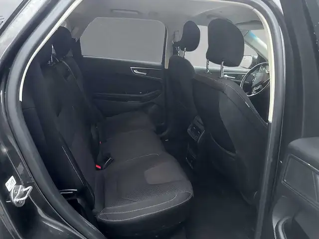Ford Edge view 5