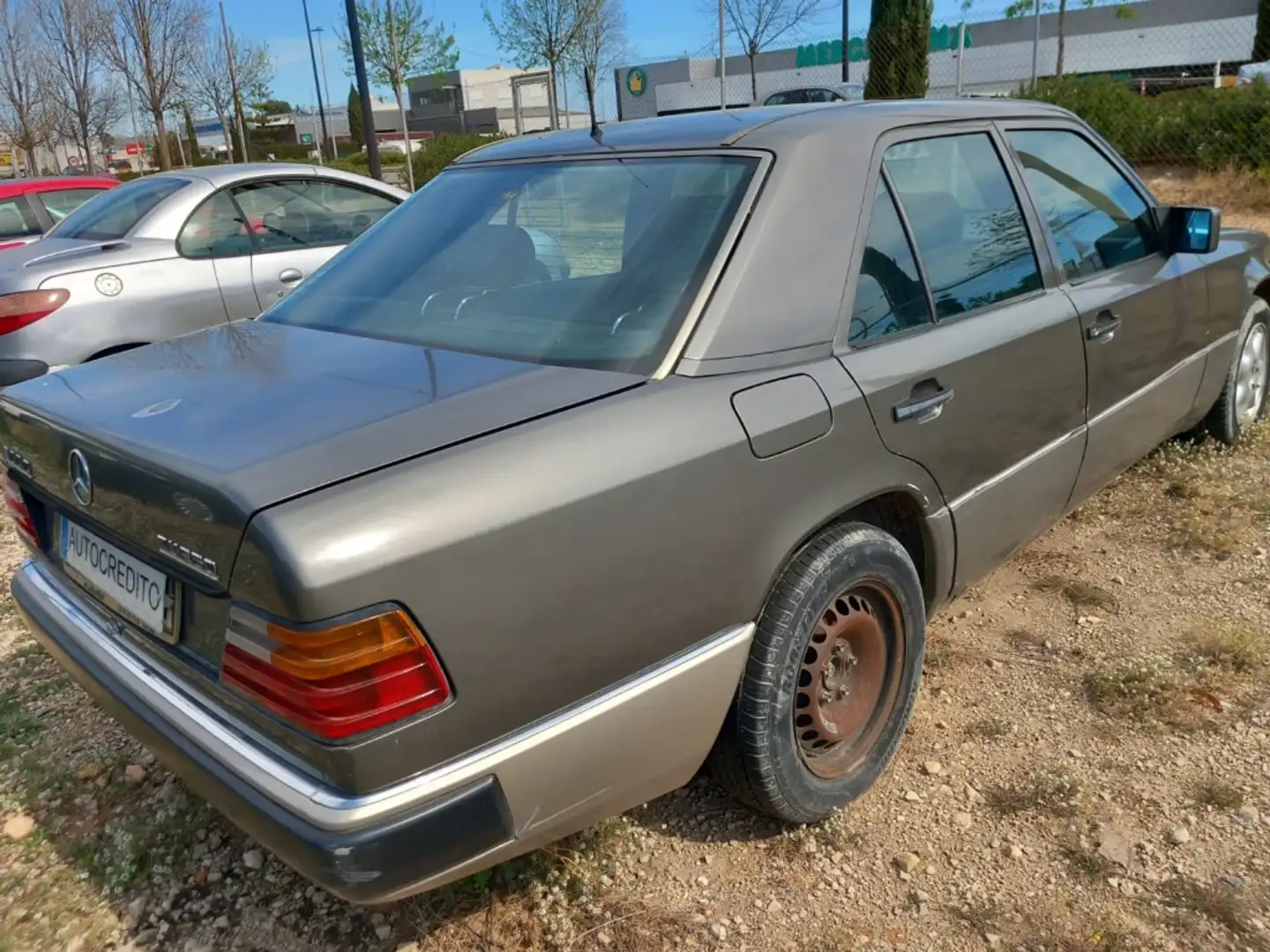 Mercedes-Benz 260 300D Turbo Gri - 2