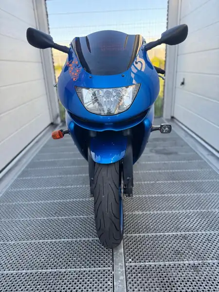 Kawasaki Ninja ZX-9R - foto 4