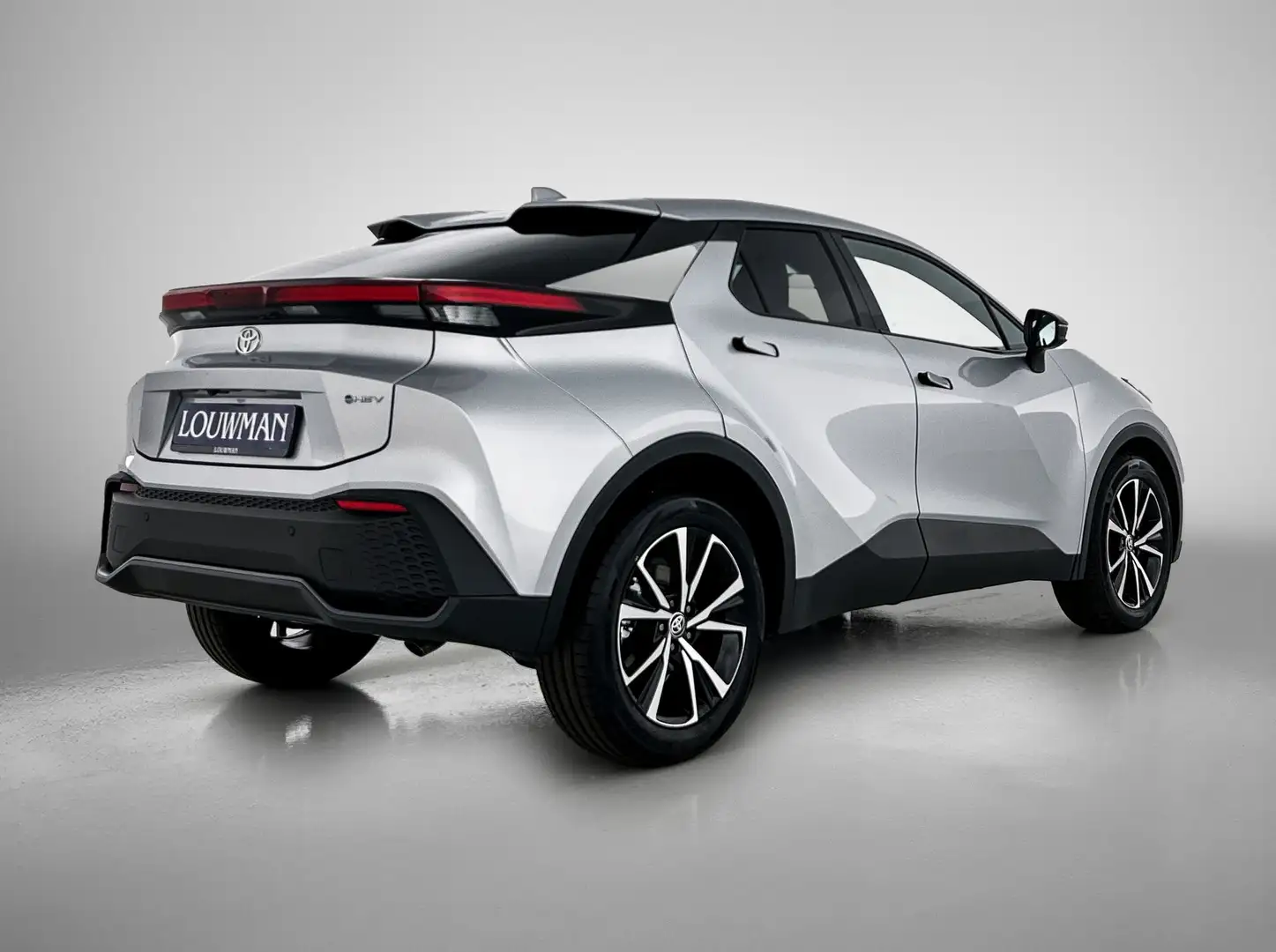 Toyota C-HR 1.8 Hybrid 140 Dynamic Grijs - 2