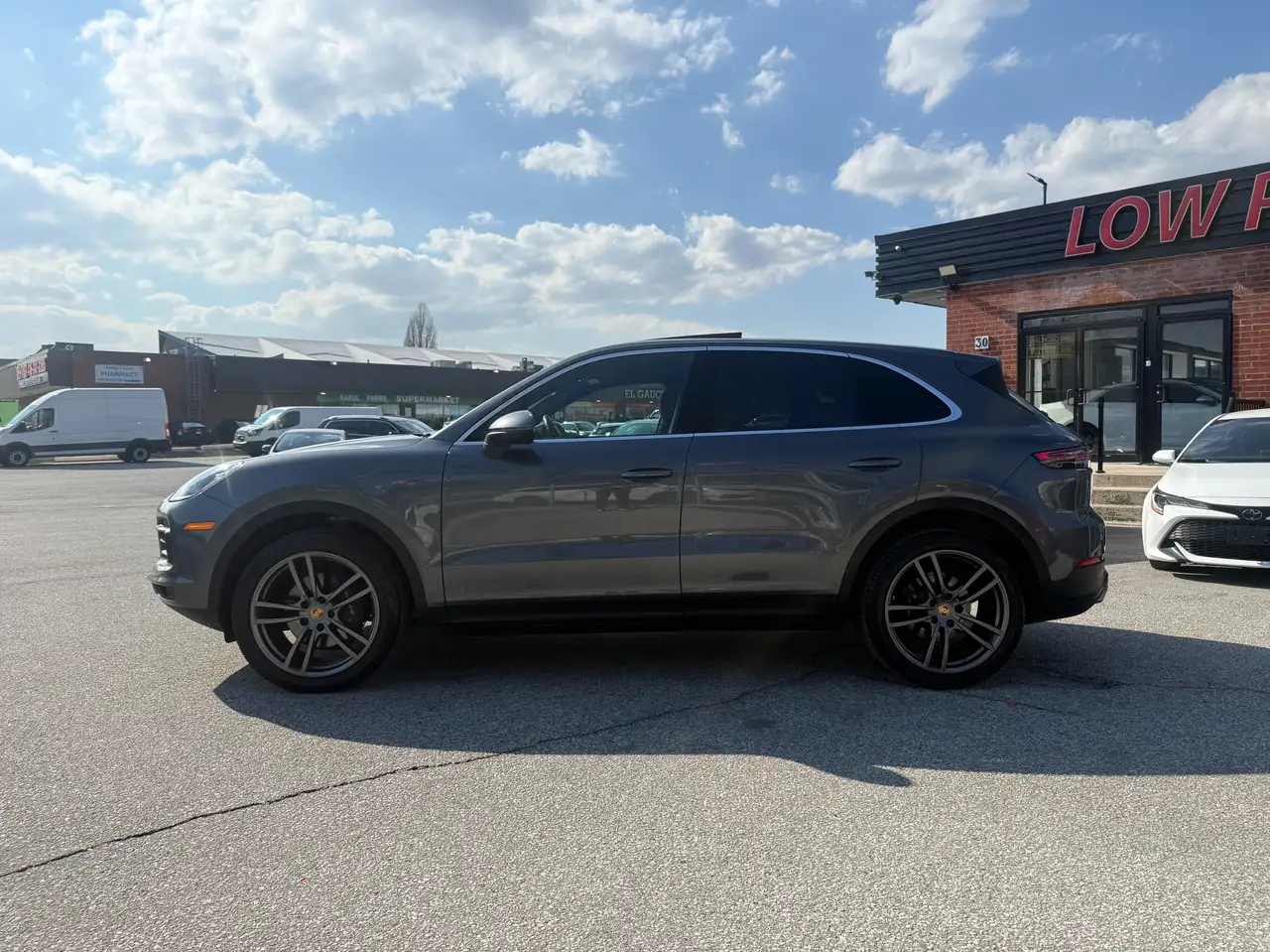 Porsche Cayenne снимка Porsche Cayenne