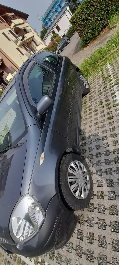 Toyota Yaris 3p 1.4 d-4d Sol Blue - 2