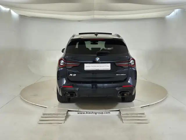 BMW X3 view 4