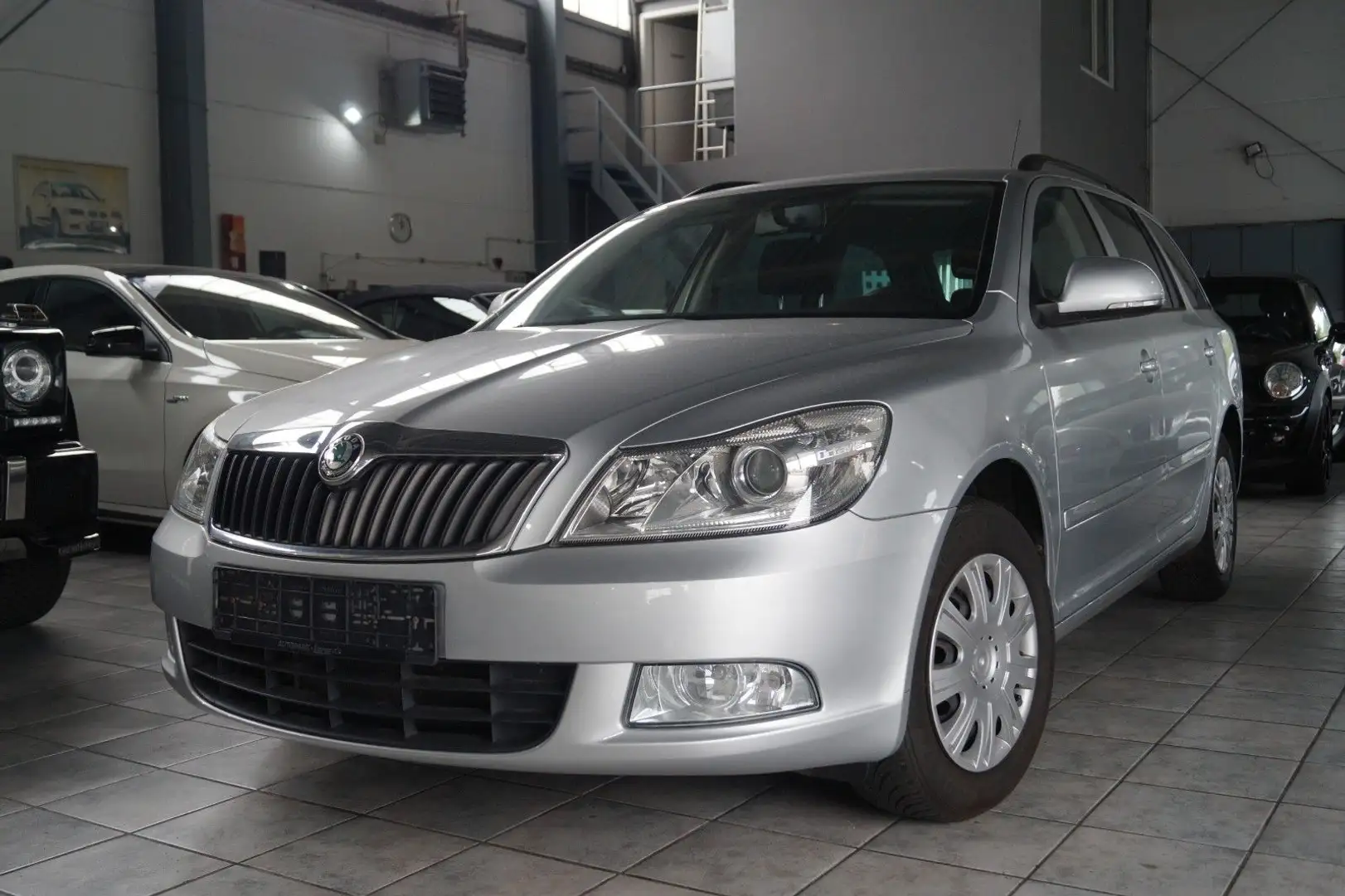 Skoda Octavia 1.4 Combi Ambiente*Klima*SH*PDC* Silber - 1