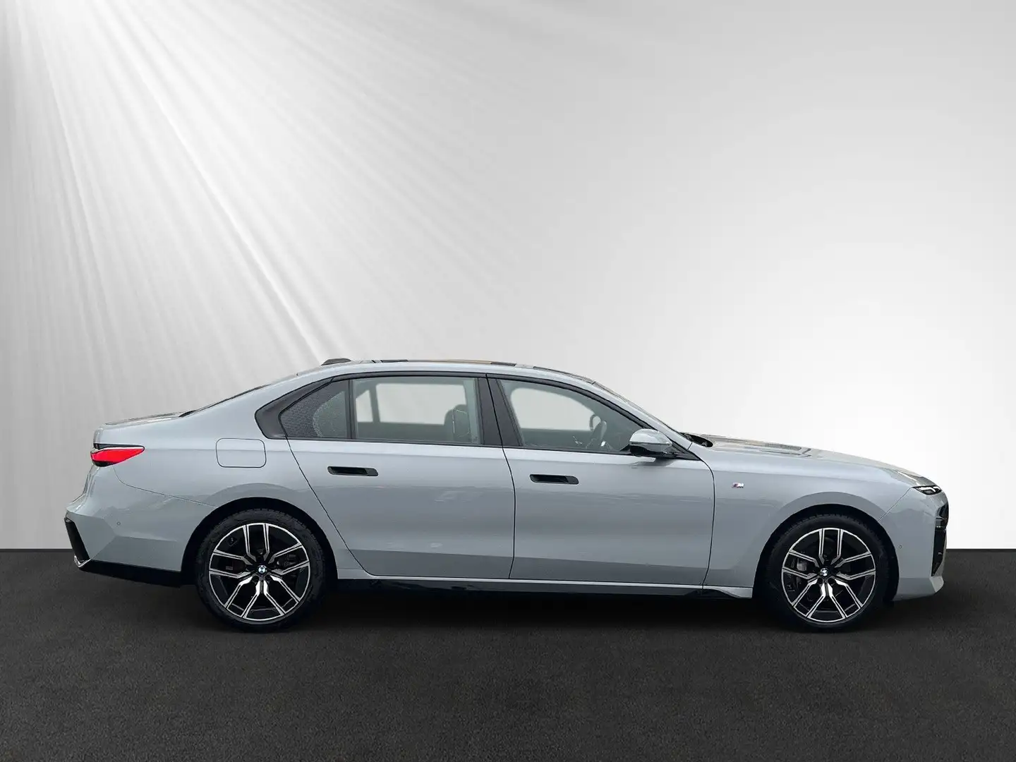 BMW 740 d xDrive M Sport|PanoSkyLounge|Bowers&Wilkins Grigio - 2
