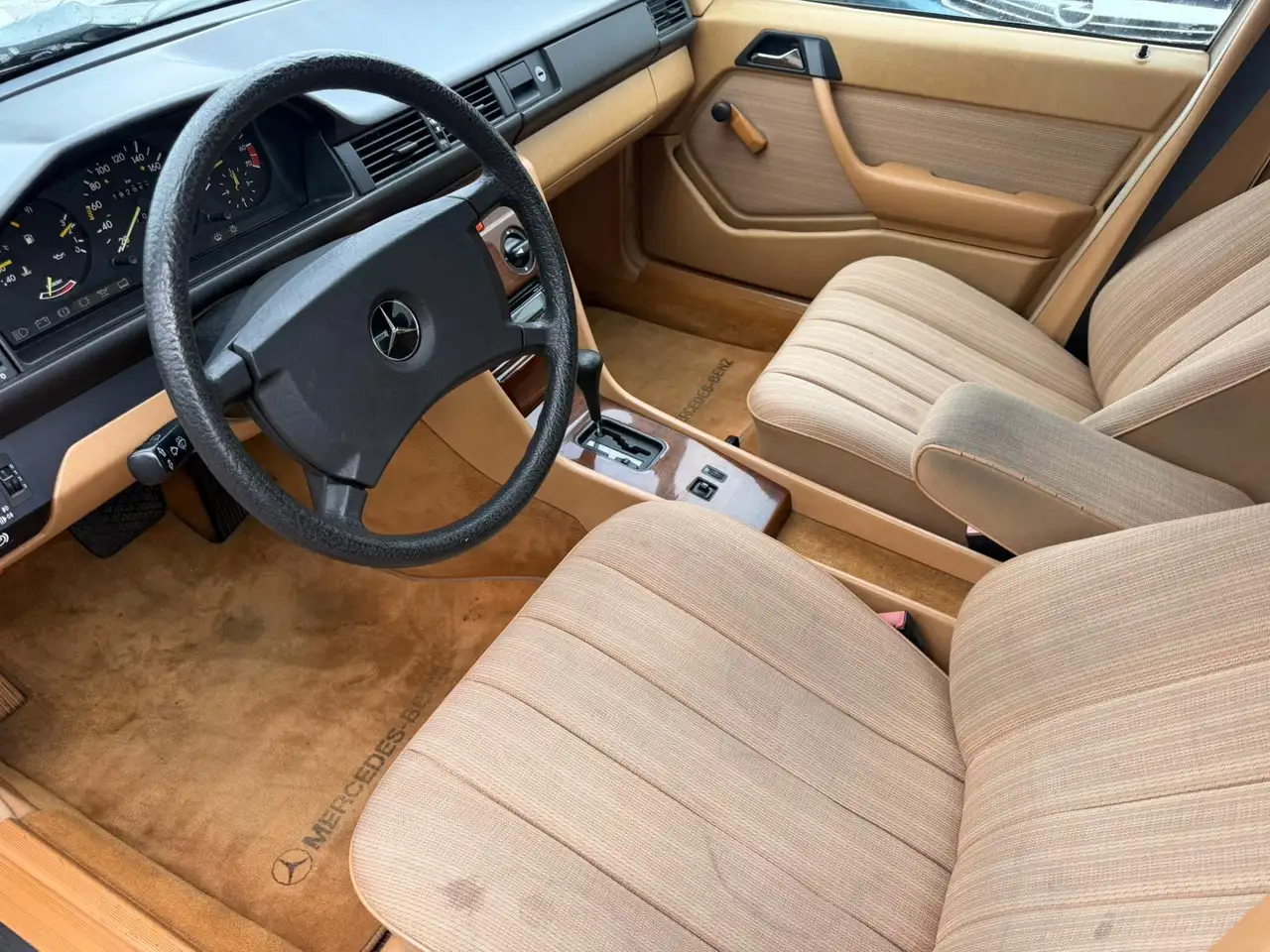 Mercedes-Benz 500 200-500 (W124) 230E Automaat Schuifdak Belastingvr, foto 3