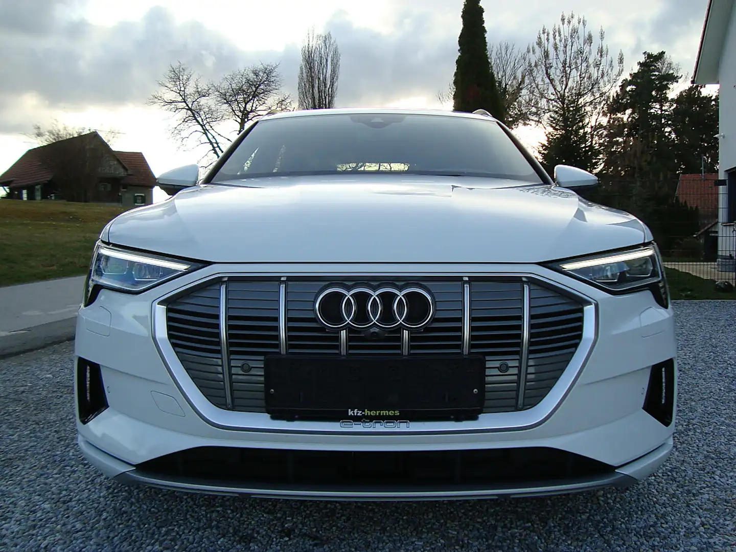 Audi e-tron 55 quattro 95kWh Advanced Mod 21 Nachtsicht - L... Weiß - 1