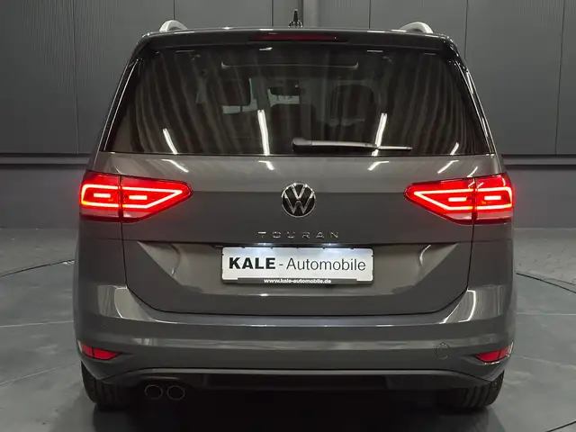 Volkswagen Touran view 4