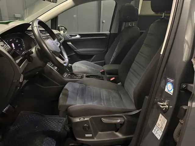 Volkswagen Touran view 15